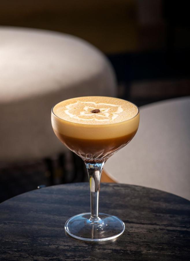 Qt Distretto di Queenstown Esterno foto Espresso Martini