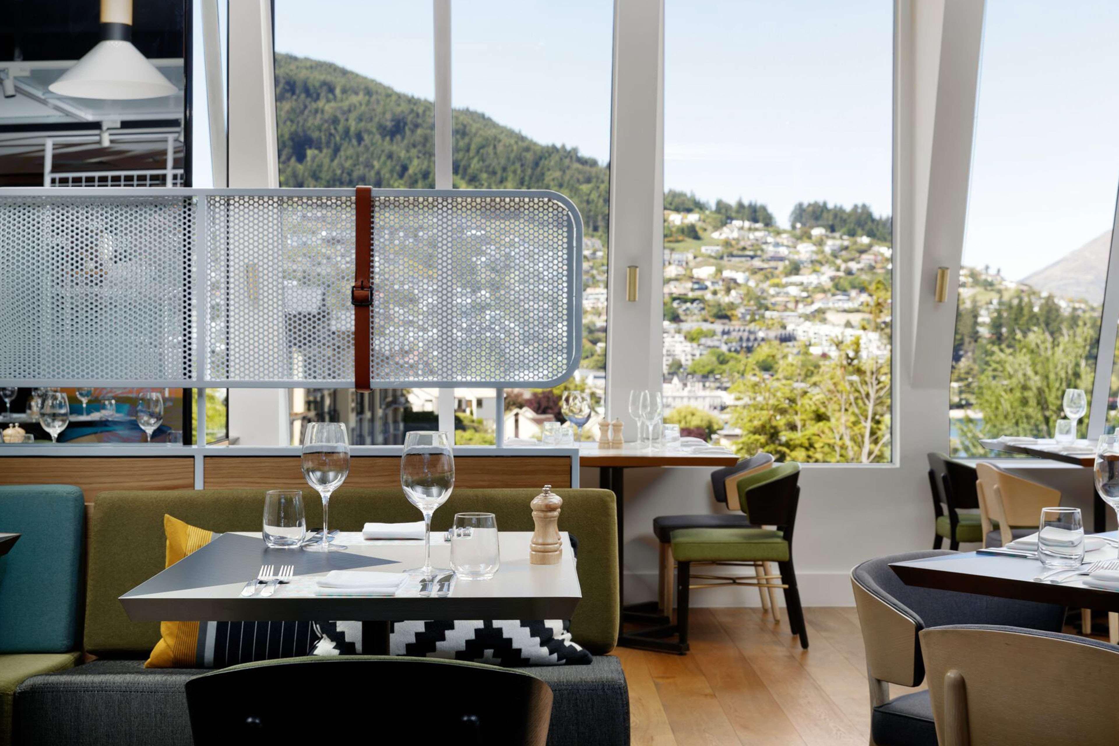 Qt Distretto di Queenstown Esterno foto Restaurant