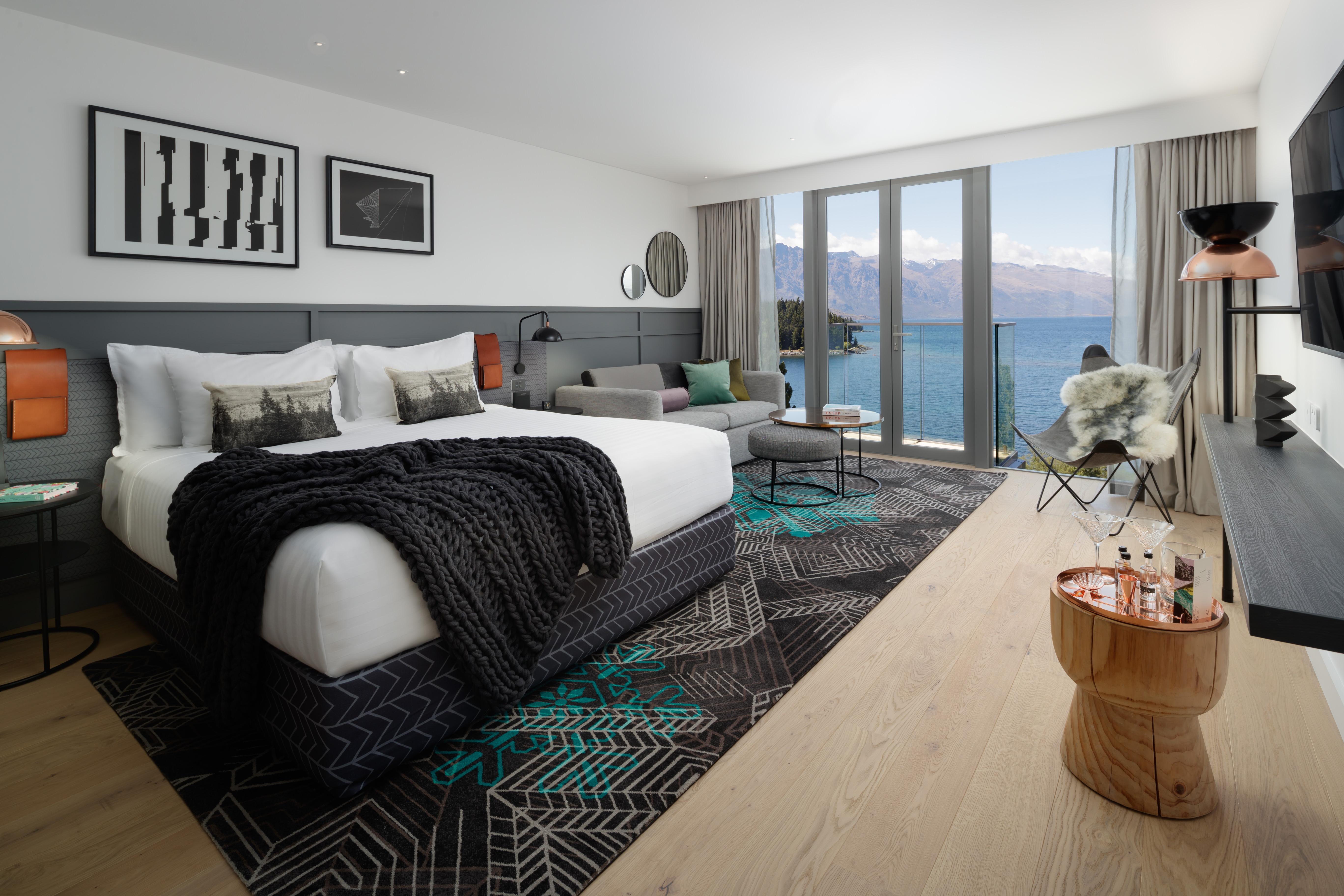 Qt Distretto di Queenstown Esterno foto The Hotel's Lakefront Suite