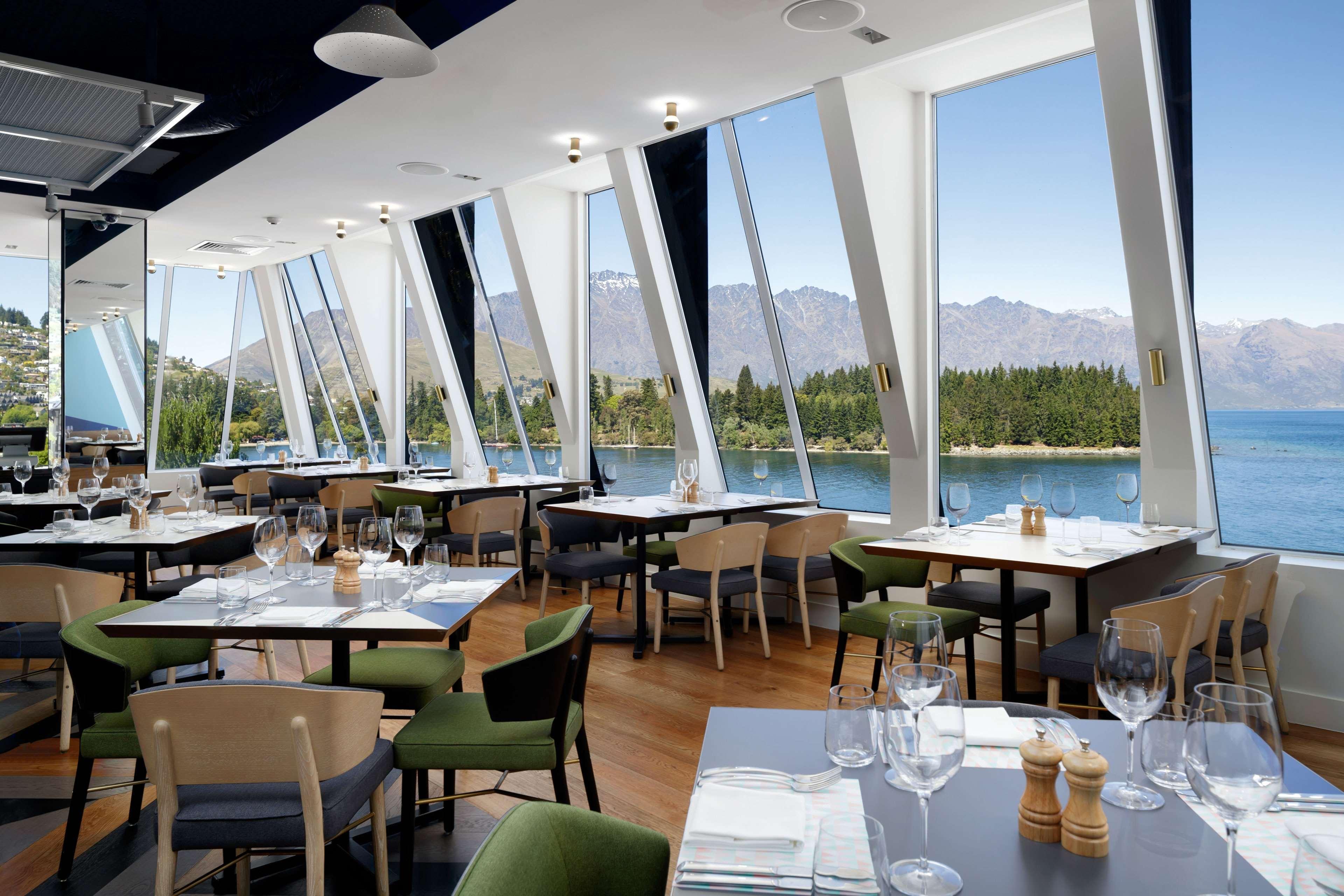 Qt Distretto di Queenstown Esterno foto The interior of the restaurant